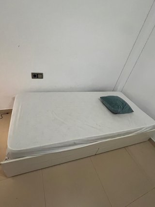 Cama individual IKEA con cajones