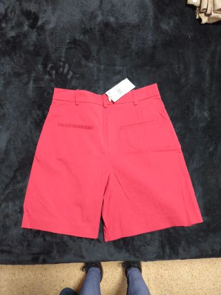 Pantalón corto Mango granate sin estrenar