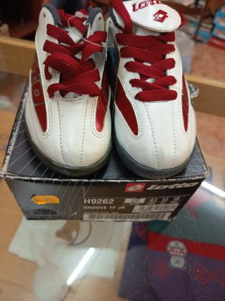 Botas de fútbol sala Lotto Talla 27
