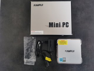 Mini PC KAMRUI con Monitor TV e tastiera