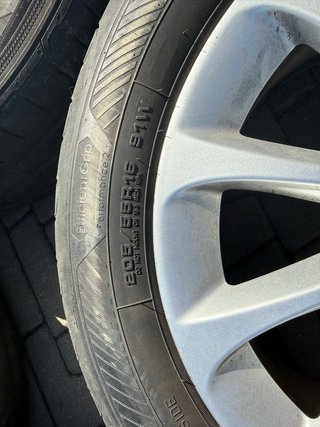 Goma nueva con llantas de audi A3 llantas original