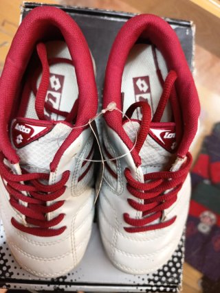 Botas fútbol sala niño Talla 28