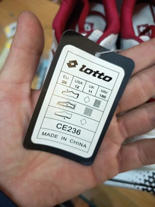 Botas fútbol sala niño Talla 28
