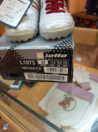 Botas fútbol sala niño Talla 28