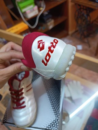 Botas fútbol sala niño Talla 28