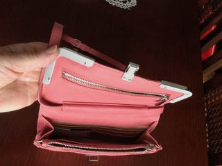 Bolso / Cartera de Piel. Marca Uterqüe.Rosa