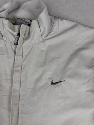 Chaqueta Corta vientos Nike Gris Talla L