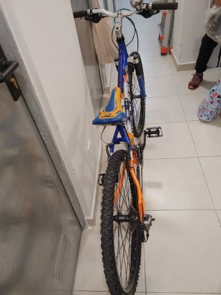 Bicicleta Orbea Team Azul y Naranja