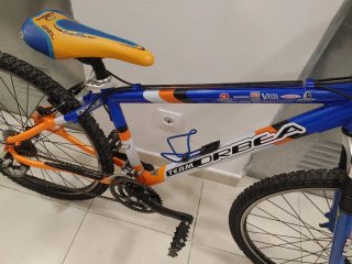 Bicicleta Orbea Team Azul y Naranja