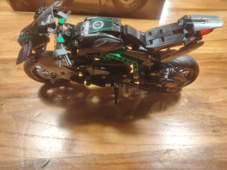 LEGO Technic 42170 Kawasaki Ninja H2R