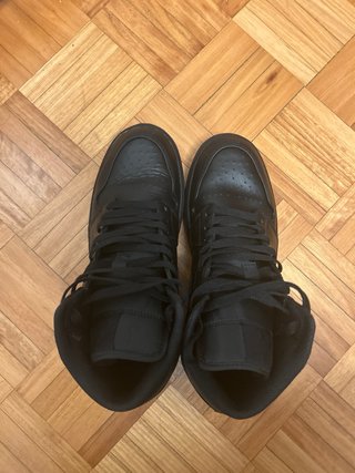 Nike Jordan 1 Mid Negras Talla 43