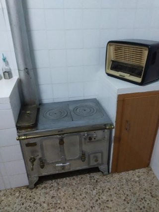 Cocina de leña antigua
