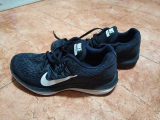 Zapatillas Nike Zoom Winflo 5 Running Negras