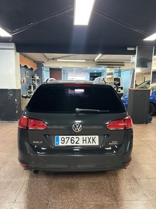 Volkswagen Golf Variant 2014.