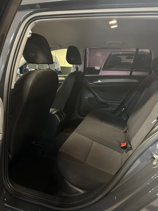 Volkswagen Golf Variant 2014.