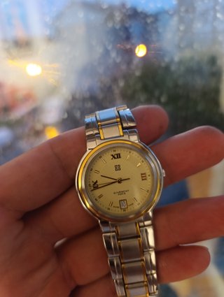 Reloj Givenchy con Certificado