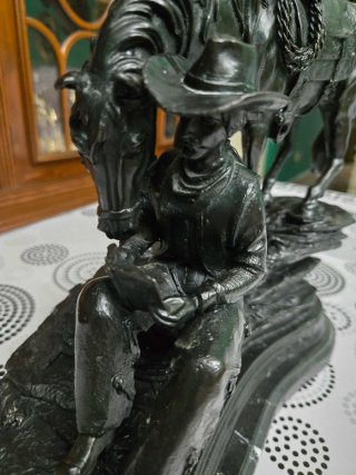Figura bronce jinete y caballo antigua firmada