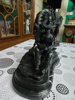 Figura bronce jinete y caballo antigua firmada