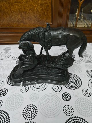 Figura bronce jinete y caballo antigua firmada