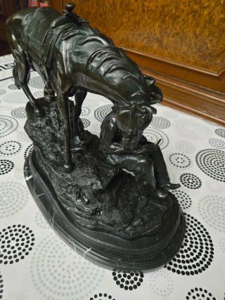 Figura bronce jinete y caballo antigua firmada