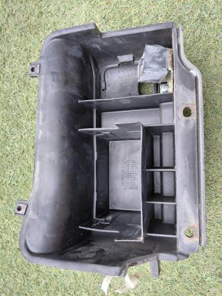 Caja de Batería Honda pantheon 125 2008