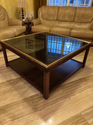 Conjunto Salón: 3 Mesas, Vitrina y Librería