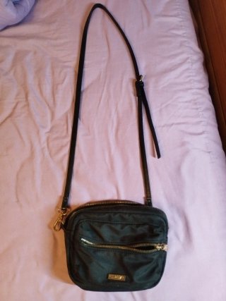 Bolso negro pequeño bandolera