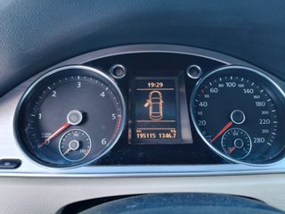 Volkswagen Passat CC 2011