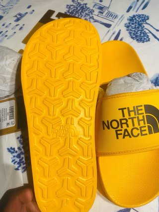 Sandalias The North Face Amarillas