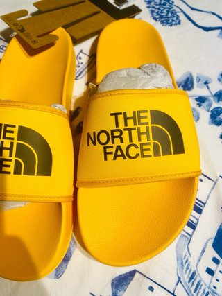 Sandalias The North Face Amarillas