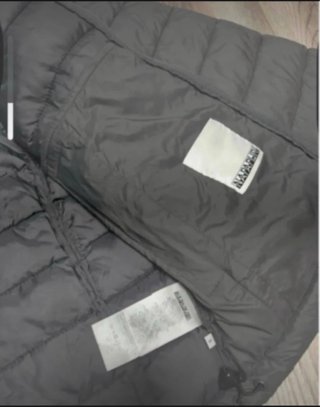 Chaqueta Napapijri acolchada gris Talla S