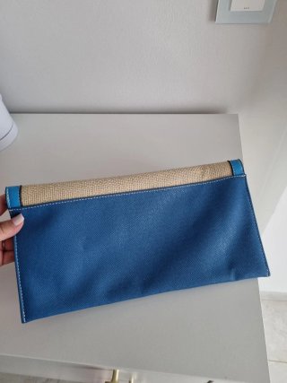 Bolso Clutch Elisabetta Franchi Azul y Beige