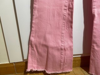 Pantalones campana rosas