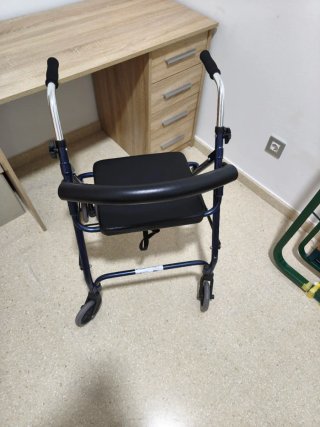 Andador plegable para Adultos con asiento/respaldo