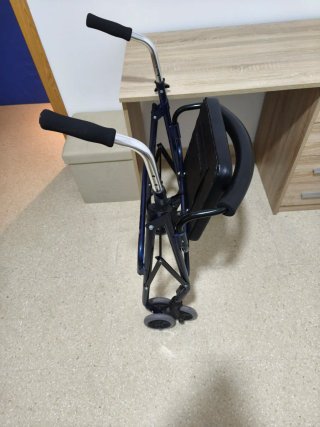 Andador plegable para Adultos con asiento/respaldo