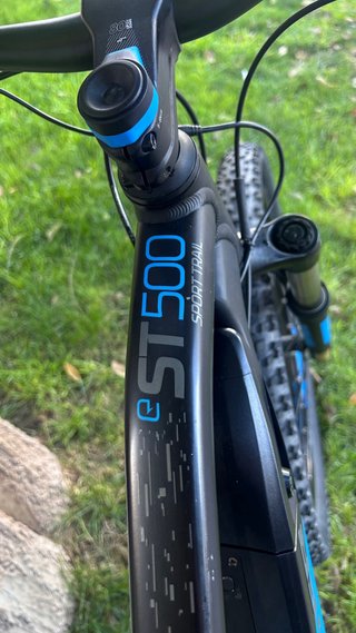 Bicicleta eléctrica Rockrider E-ST500