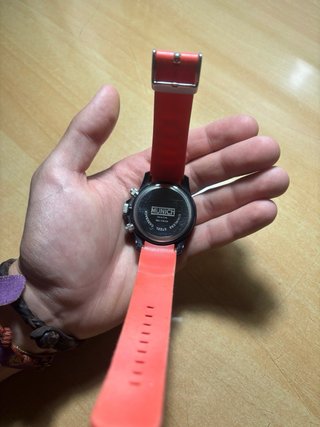 Reloj Munich Rojo y Negro