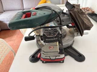 Ingletadora Telescópica Metabo 216 mm