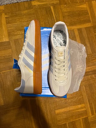 Adidas Spezial Blancas y Azules Nuevas