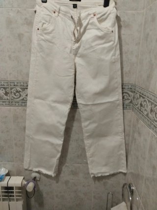 Pantalón vaquero blanco talla 42 sin estrenar