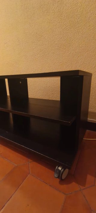 Mueble de TV Negro con Ruedas