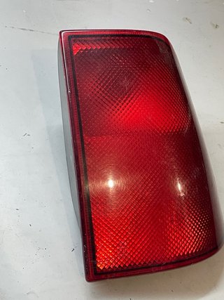 Piloto trasero derecho Nissan Terrano 2