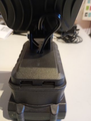 Foco LED con Salidas USB para Batería Makita
