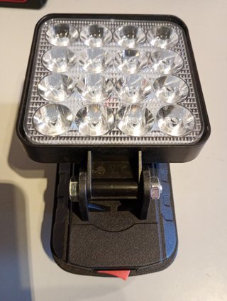 Foco LED con Salidas USB para Batería Makita