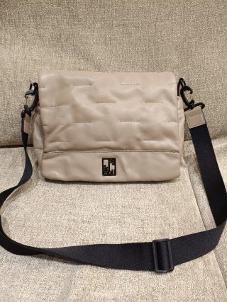 Bolso bandolera Pepe Moll beige