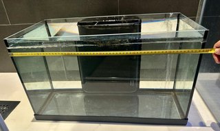 Acuario Urna Negro y Transparente