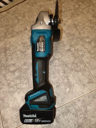 Amoladora Radial Makita 18V