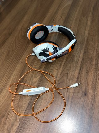 Consola PS4 Slim + 2 Mandos + 3 Juegos