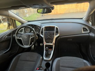 Opel Astra 2015