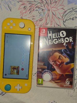 Nintendo Switch Lite + Hello Neighbor y funda